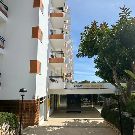 Cabot Cala Ferrera Hotel 3*