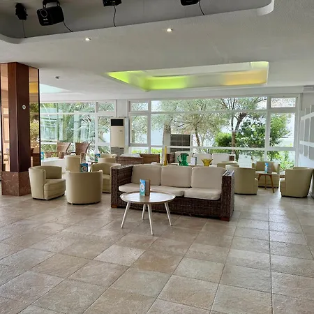 Cabot Cala Ferrera Hotel 3*