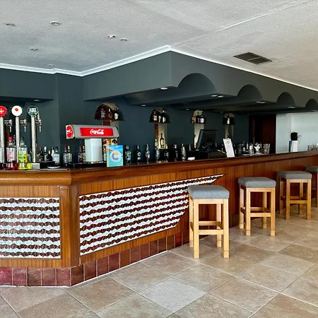 Hotel Cabot Cala Ferrera 3*