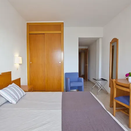 Cabot Cala Ferrera Hotel 3*